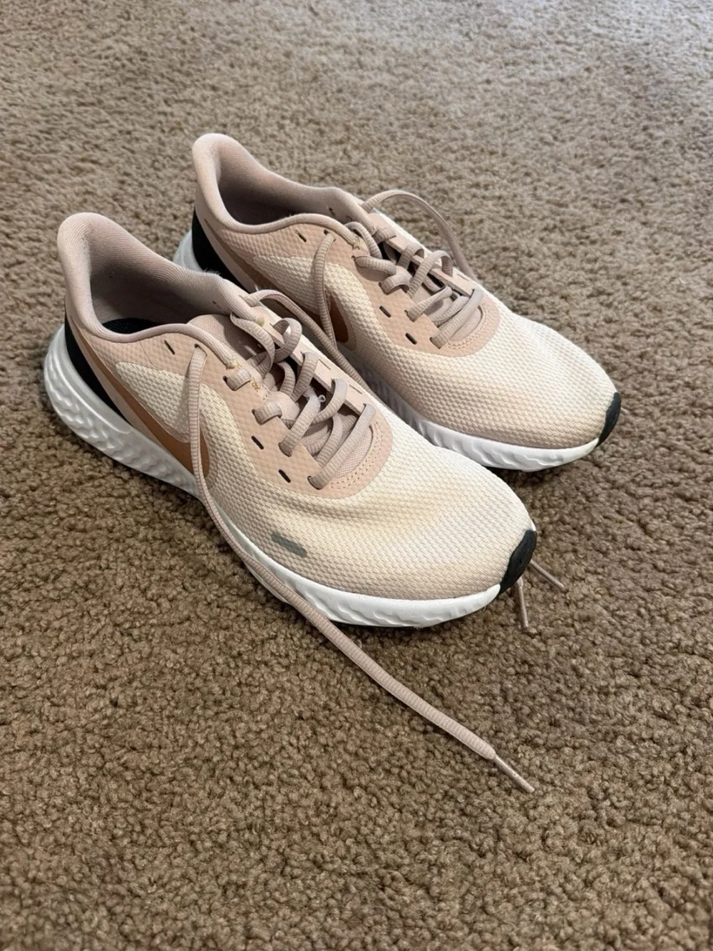 Women's Nike Revolution 5 Running Sneakers Pink